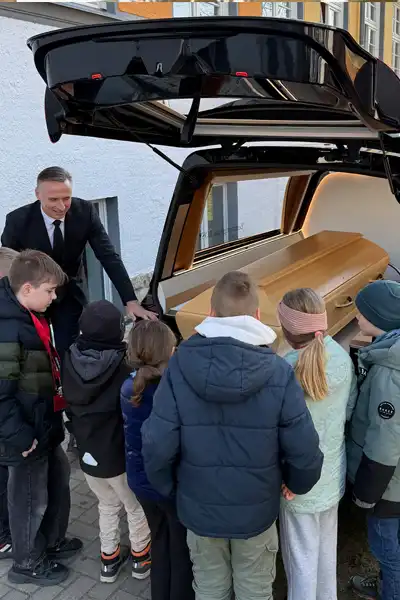 Rost & Rost unterstützt das Projekt Hospiz macht Schule – Ansicht 1